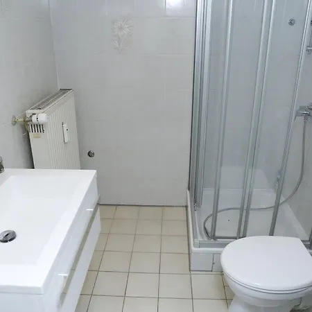 Moderne Einzimmerwohnung Mit Wohnzimmer 아파트 *