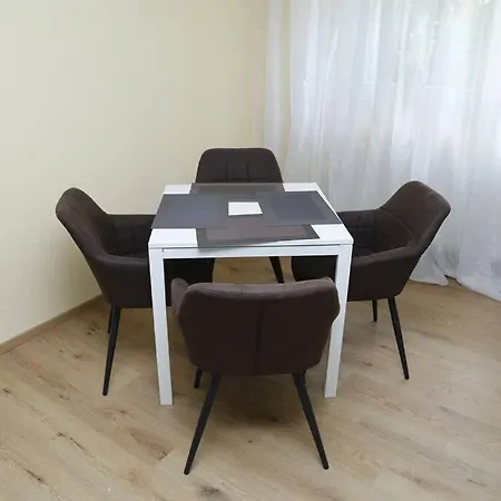 Moderne Einzimmerwohnung Mit Wohnzimmer Apartmán Alzenau in Unterfranken
